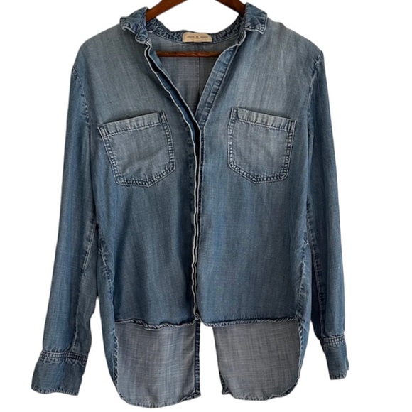 *SOLD* Anthropologie Cloth & Stone Split Back Chambray Button Down - Picture 6 of 10